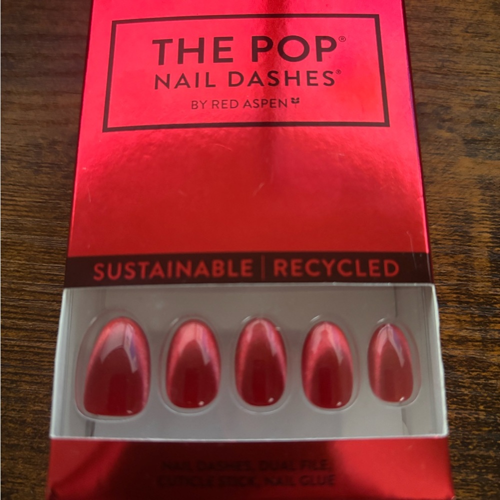 Red Aspen Nail Dashes - Red